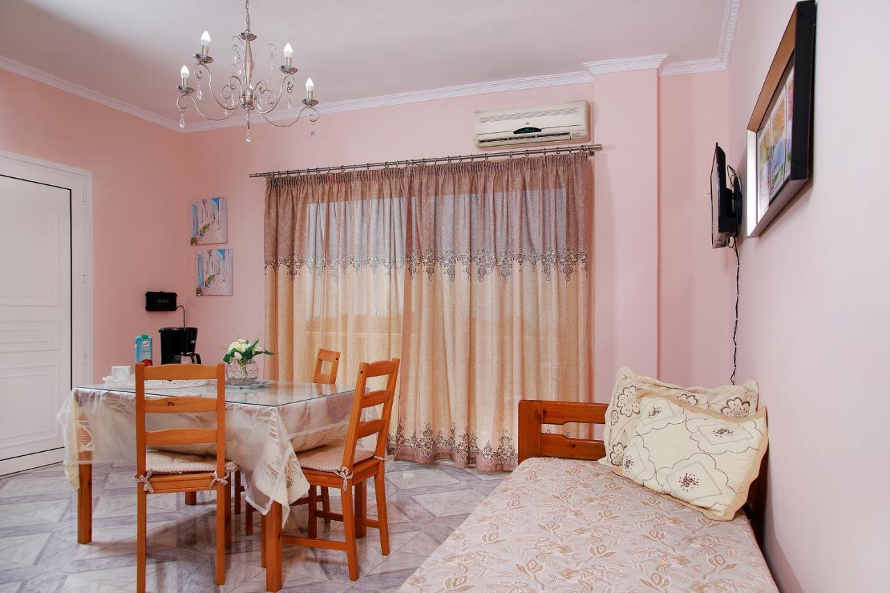 Alexandra Apartment Кинета Екстериор снимка