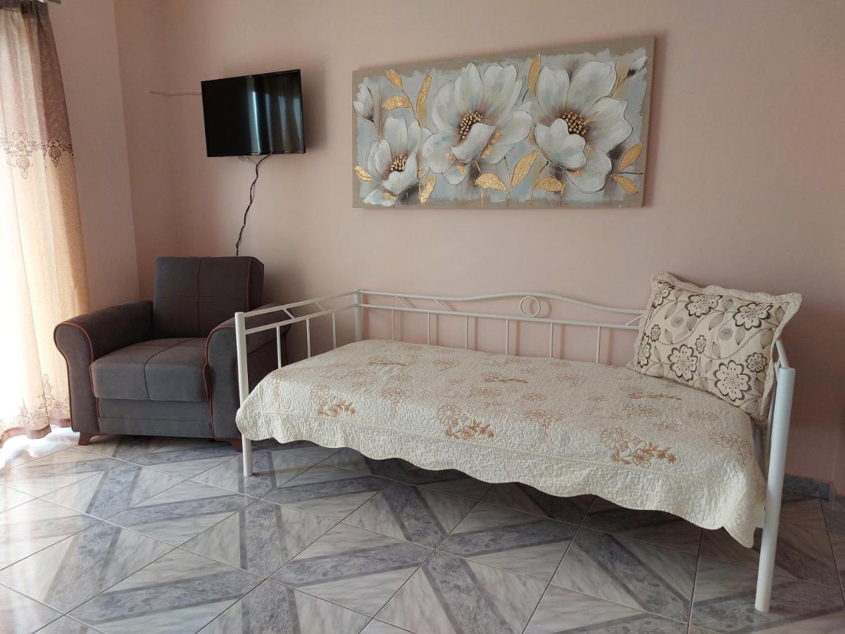 Alexandra Apartment Кинета Екстериор снимка