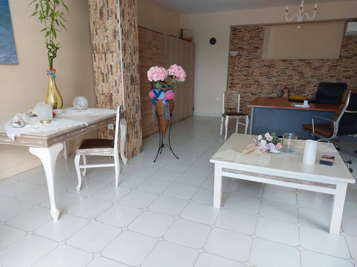 Alexandra Apartment Кинета Екстериор снимка
